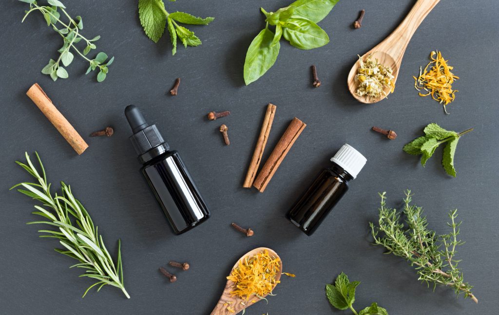 slider-huiles-essentielles-pharmacie-de-la-Marine-guilvinec
